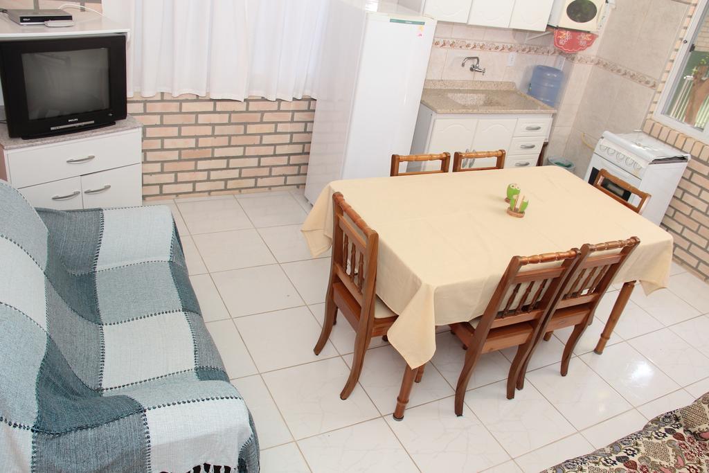 מלון בומבינאס Residencial Aracua מראה חיצוני תמונה