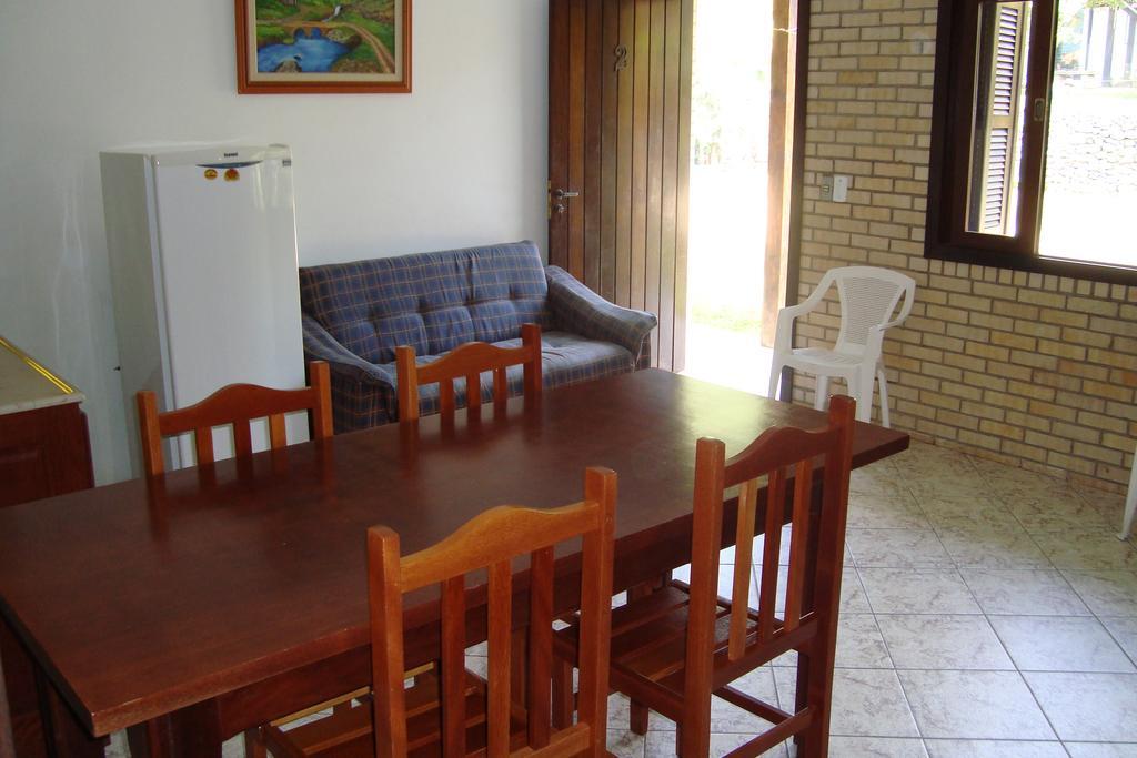 מלון בומבינאס Residencial Aracua מראה חיצוני תמונה