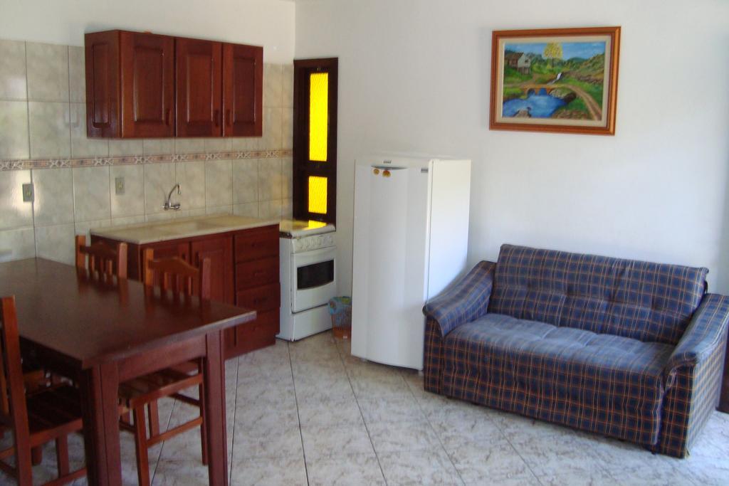 מלון בומבינאס Residencial Aracua מראה חיצוני תמונה