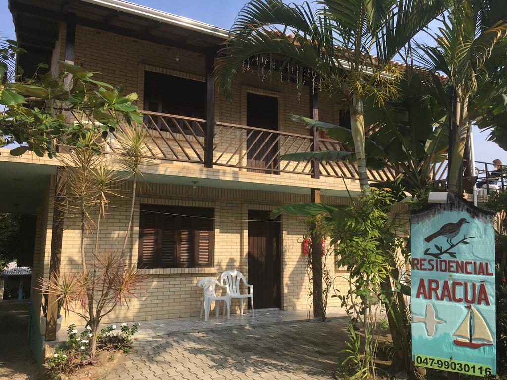 מלון בומבינאס Residencial Aracua מראה חיצוני תמונה