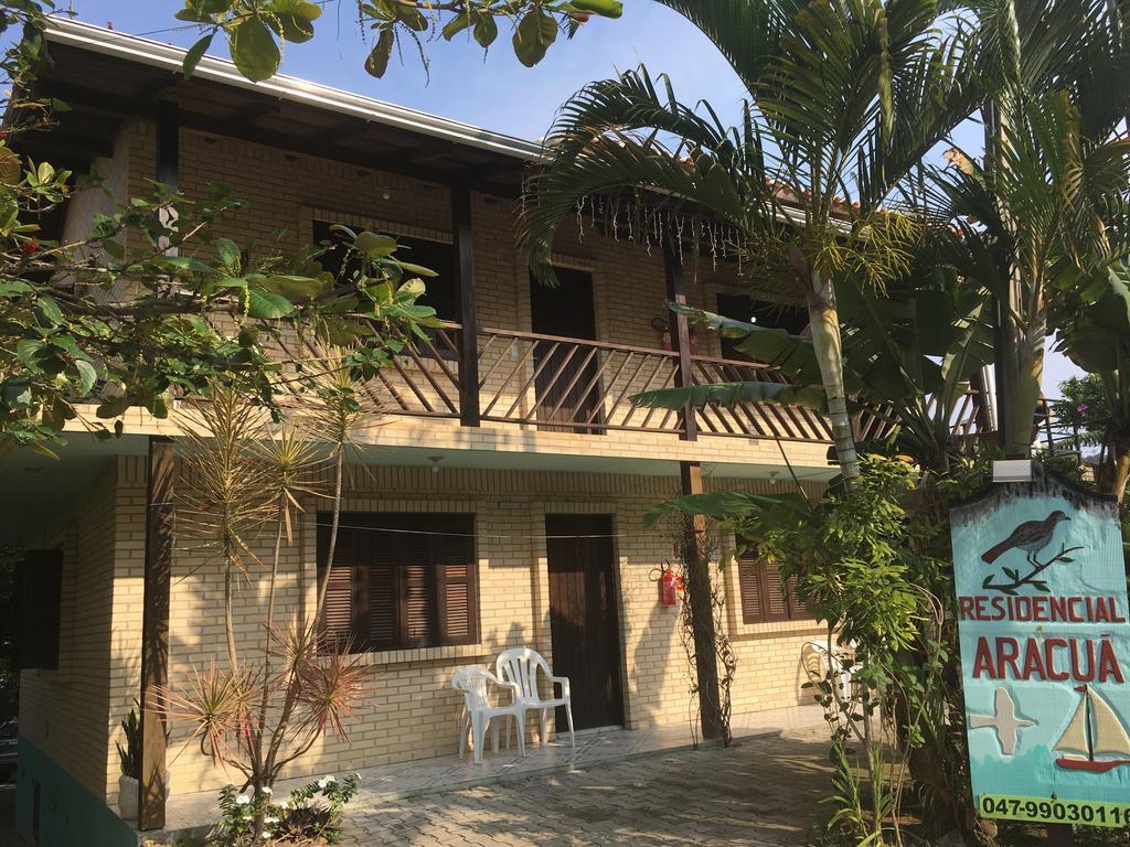 מלון בומבינאס Residencial Aracua מראה חיצוני תמונה